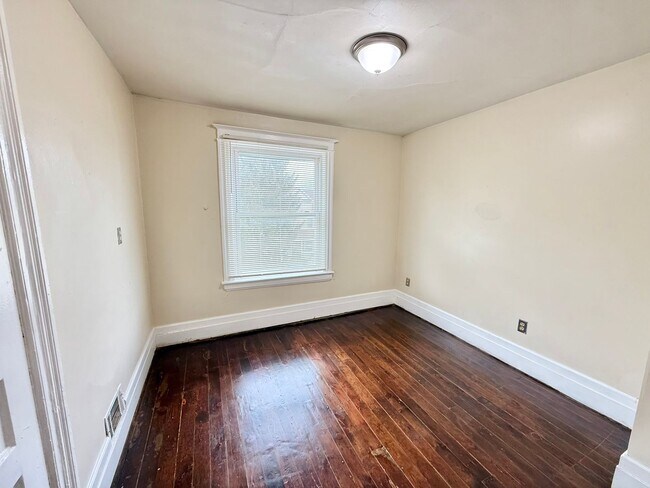 Foto del edificio - 4/2 Single Family Home | Hardwood Floors |...
