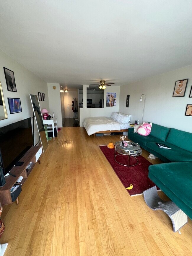 Foto del edificio - 2020 N Lincoln Park W