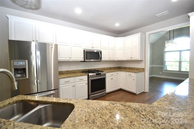 Building Photo - 1288 Fern Hill Rd