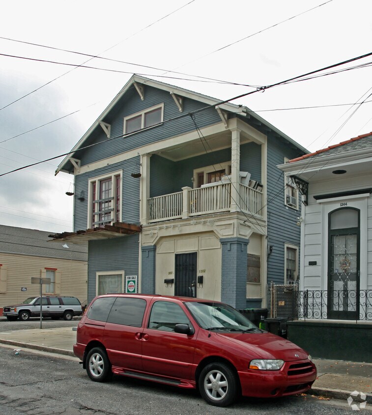 Foto del edificio - 1300-1302 Ursulines Ave