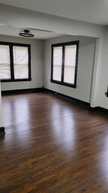 Foto del edificio - 6950 Normandale Dr