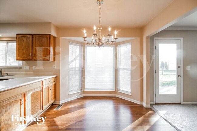 Building Photo - 3826 Red Fox Dr