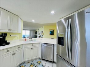 Building Photo - 5051 N Hwy A1A