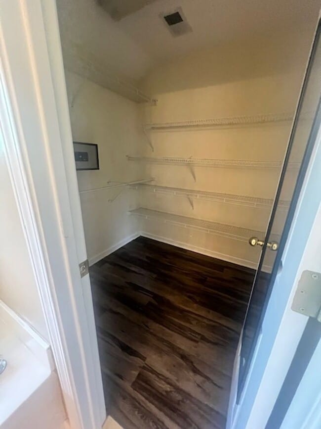 Building Photo - Stunning 3-Bedroom Home in Cordova-Spaciou...