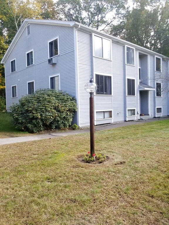 54 Staffordshire Ln Unit 54A, Concord, MA 01742 Condo for Rent in