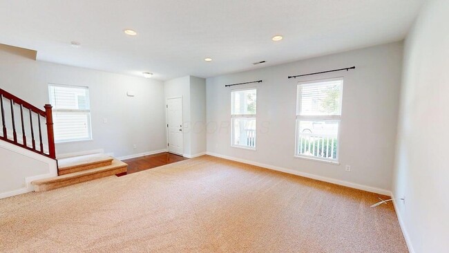 Foto del edificio - 5597 Lantos Rd