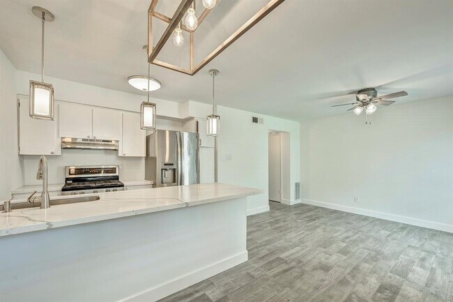 Foto del edificio - 1529 Wirt Rd