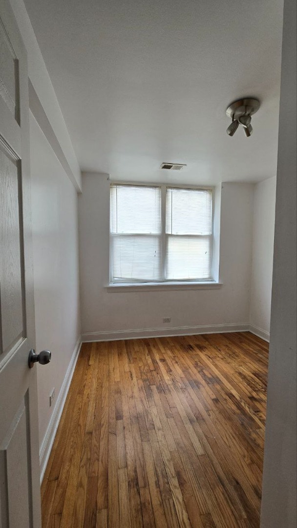 Building Photo - 2BR/1BA in West Ridge – In-Unit Laundry, A/C, Pet Friendly