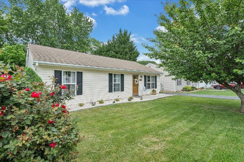 Primary Photo - 1308 Lewis Rd SE