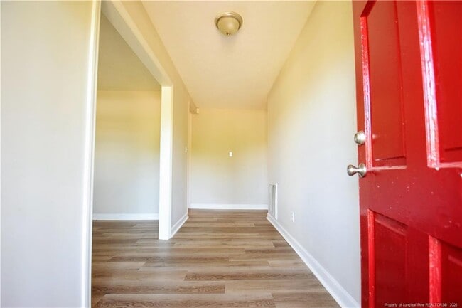 Building Photo - 1509 Paisley Ave