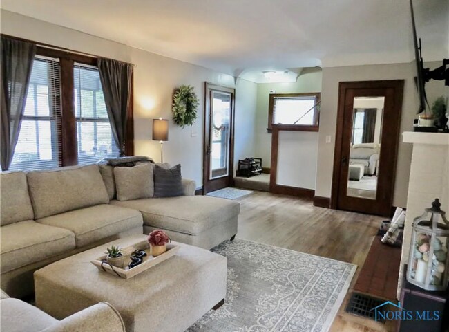 Foto del edificio - 2339 Castlewood Dr