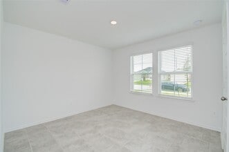 Building Photo - 1022 Cattle Chute Ct