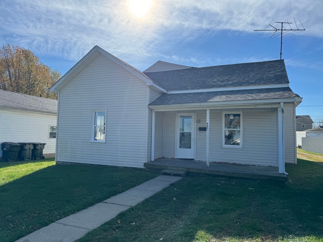 921 E North St, Greensburg, IN 47240 House Rental in Greensburg, IN