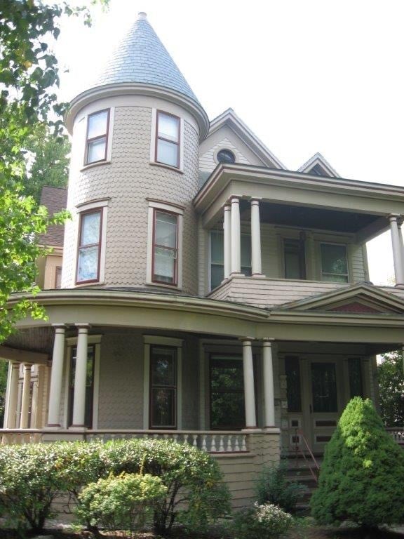 front of house - 1022 Union St