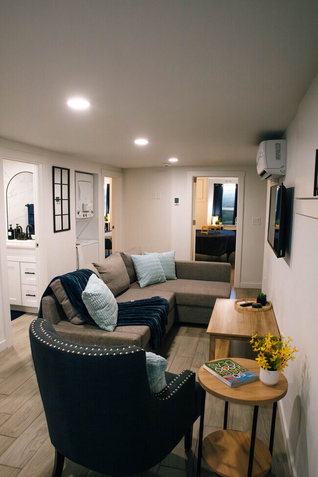 Foto del edificio - 3805 E 11th St