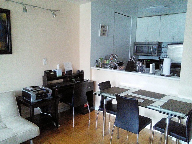 Foto del edificio - 146 E 48th St