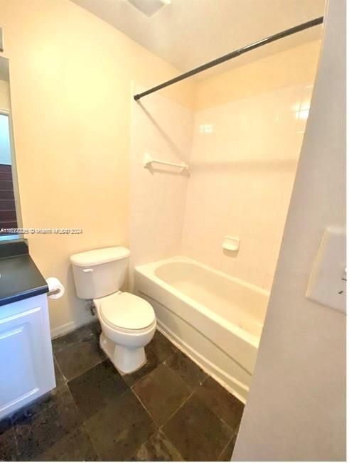 Foto del edificio - 2088 NE 167th St