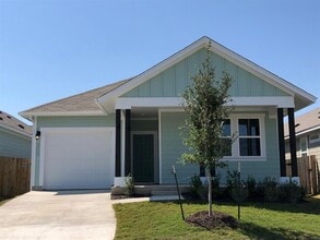 Building Photo - 209 Pitchfork Dr