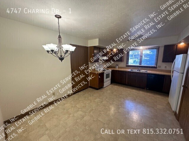 Foto del edificio - 4747 Charing Dr