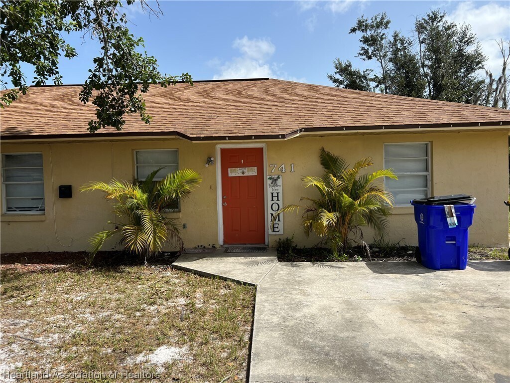 741 Washington Blvd NW, Lake Placid, FL 33852 Townhome Rentals in