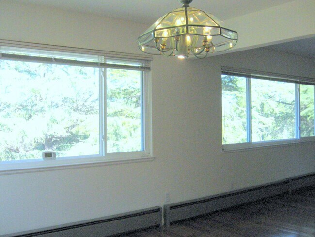 Building Photo - 22087 San Fernando Ct