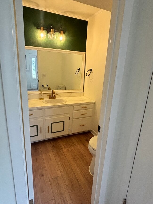 downstairs bathroom - 400 Colonial Dr