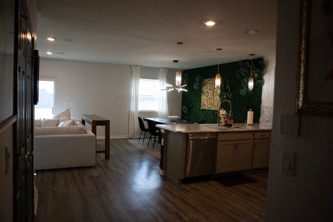 Foto del edificio - 1749 Astrid Rd