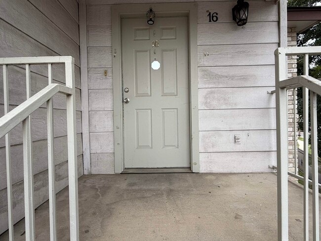 Building Photo - 1206 International Blvd