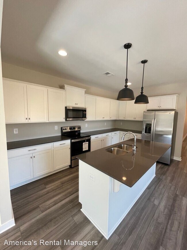 Building Photo - 4 br, 2 bath House - 1617 McKesie Street