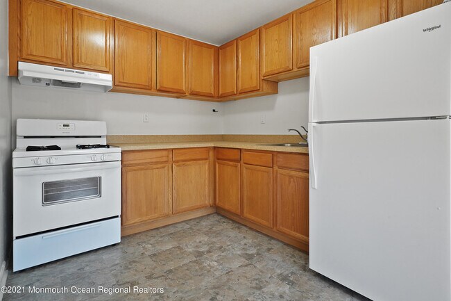 Building Photo - 151 Spring Lake Garden Ct