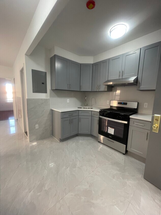 Kitchen - 8008 16th Ave