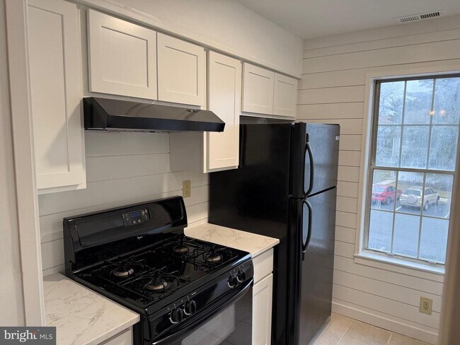 Foto del edificio - 1108 Aberdeen Ln