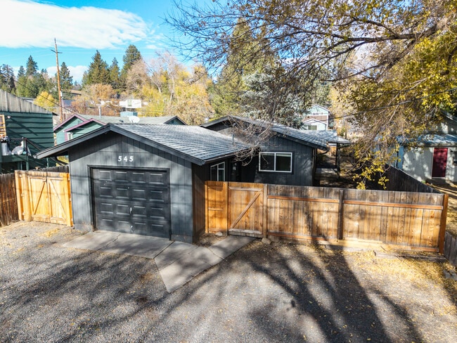 Building Photo - 545 NW Portland Ave