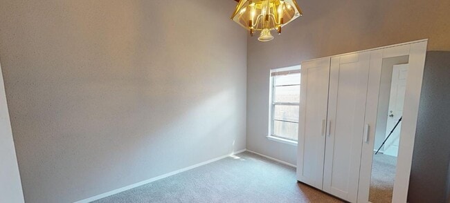 Building Photo - 1022 Baden