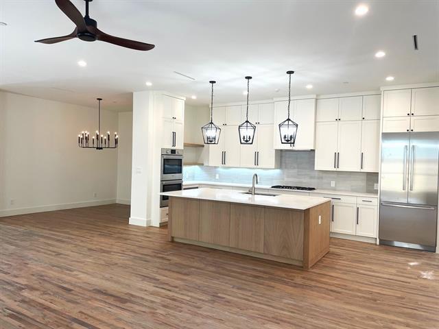 Foto del edificio - 4424 University Blvd