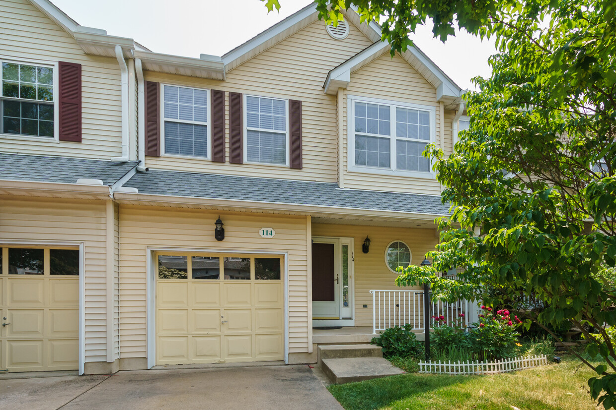 Foto principal - 114 Castleton Rd