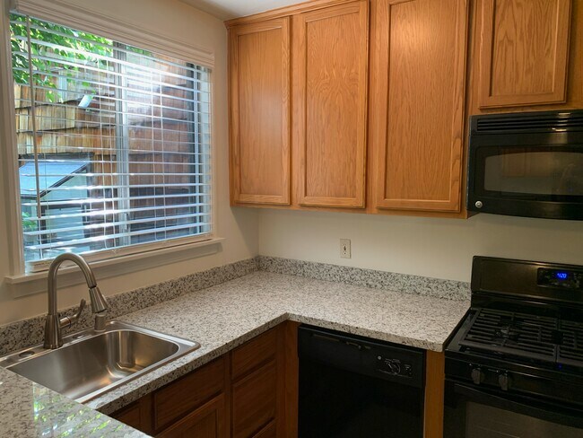 Kitchen - 2495 S Barrington Ave