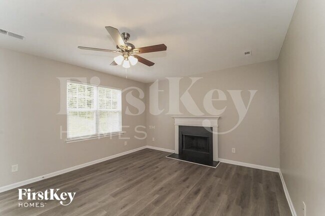 Building Photo - 4615 Canipe Dr