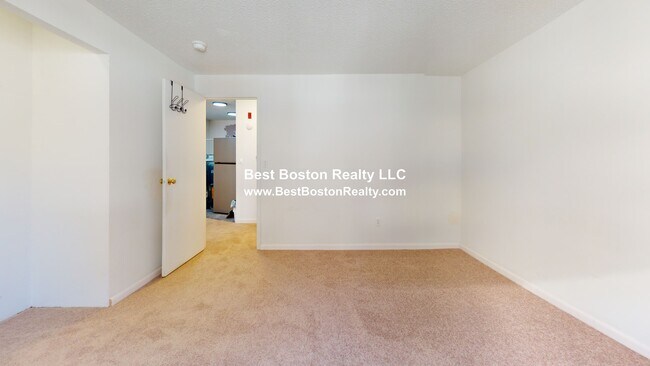 Building Photo - 1123 Revere Beach Pkwy