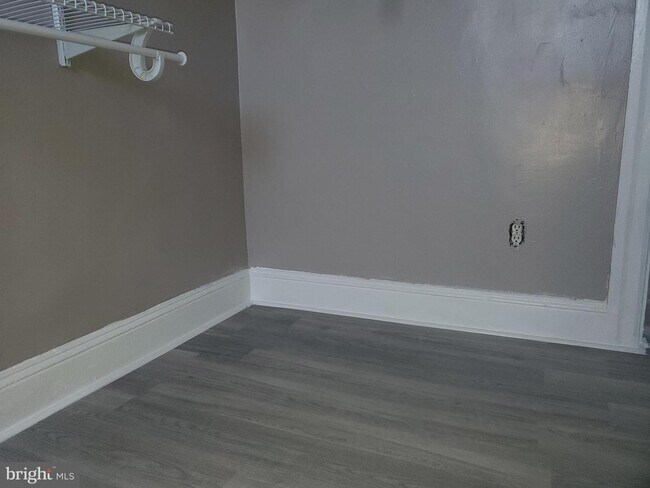 Foto del edificio - 500 W Lehigh Ave