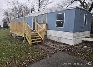Building Photo - 32 Island Lake Dr