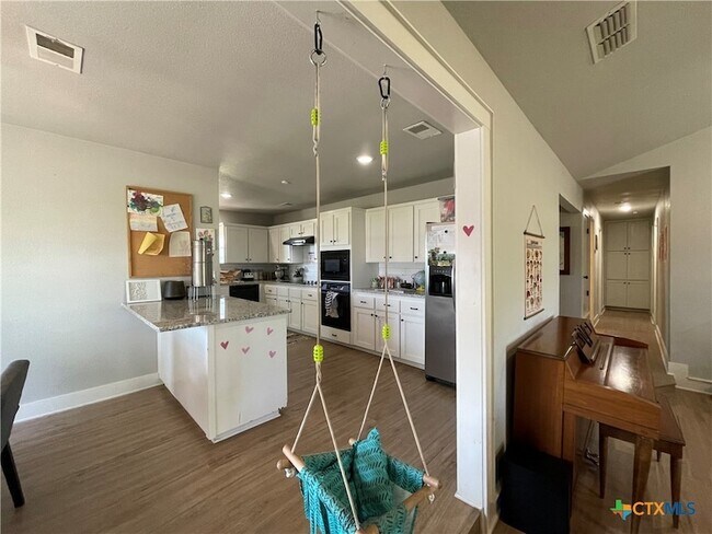 Foto del edificio - 6315 Beau Allen Ct