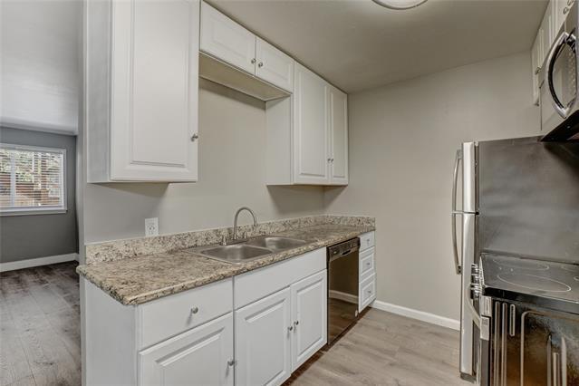 Foto del edificio - 3310 Douglas Ave