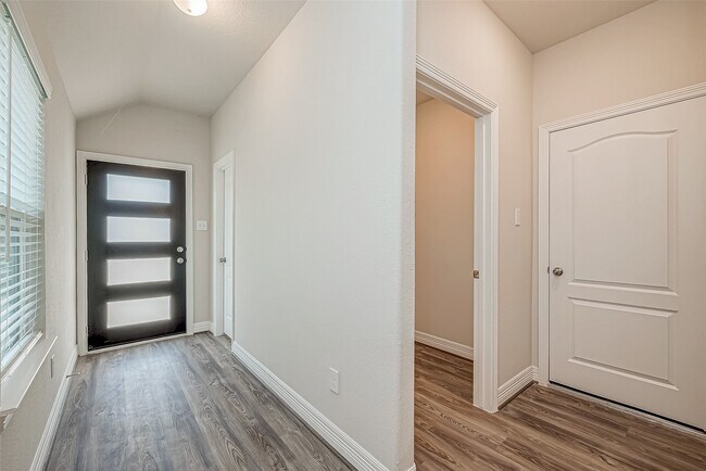 Building Photo - 22814 Ephesus Ave