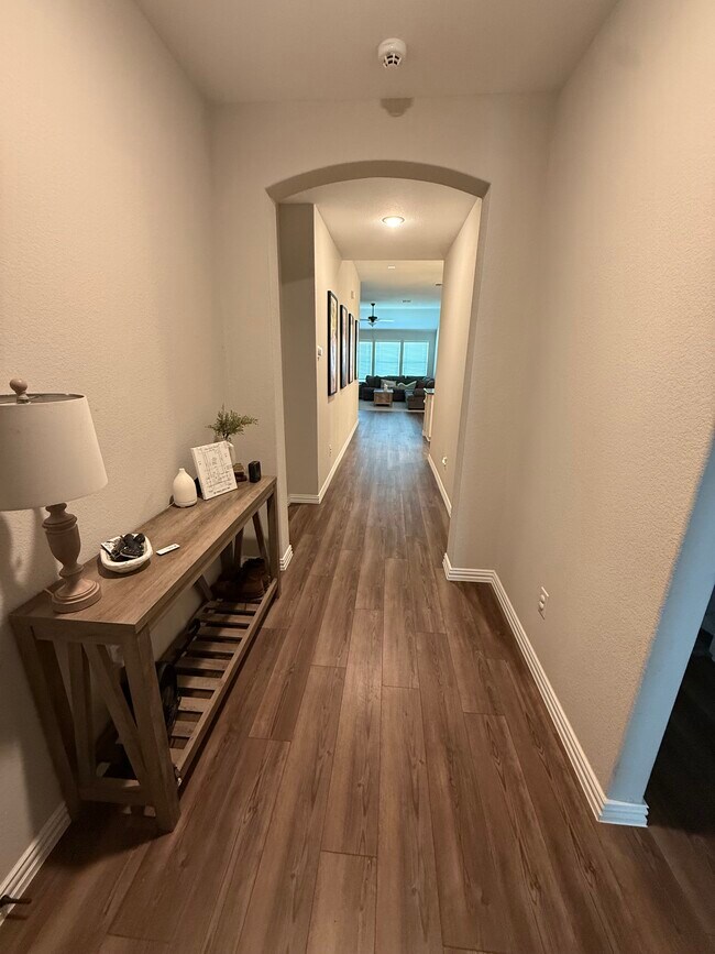 Foto del edificio - 928 Pinnacle Breeze Dr