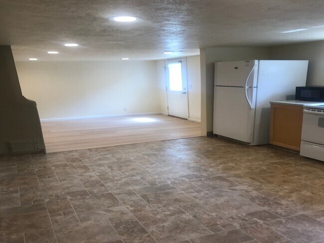 Foto del edificio - 1004 S 1500 E
