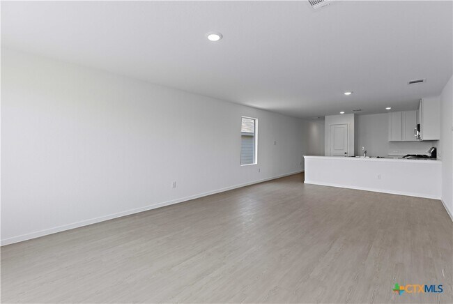 Building Photo - 285 Tahoe Ave