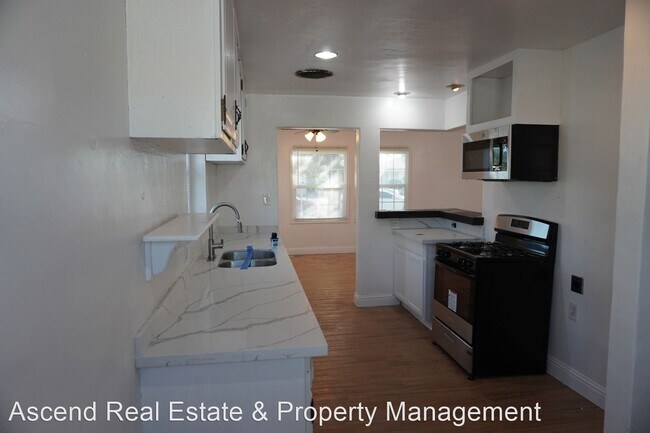 Foto del edificio - 3 br, 1 bath House - 3108 Oak Place
