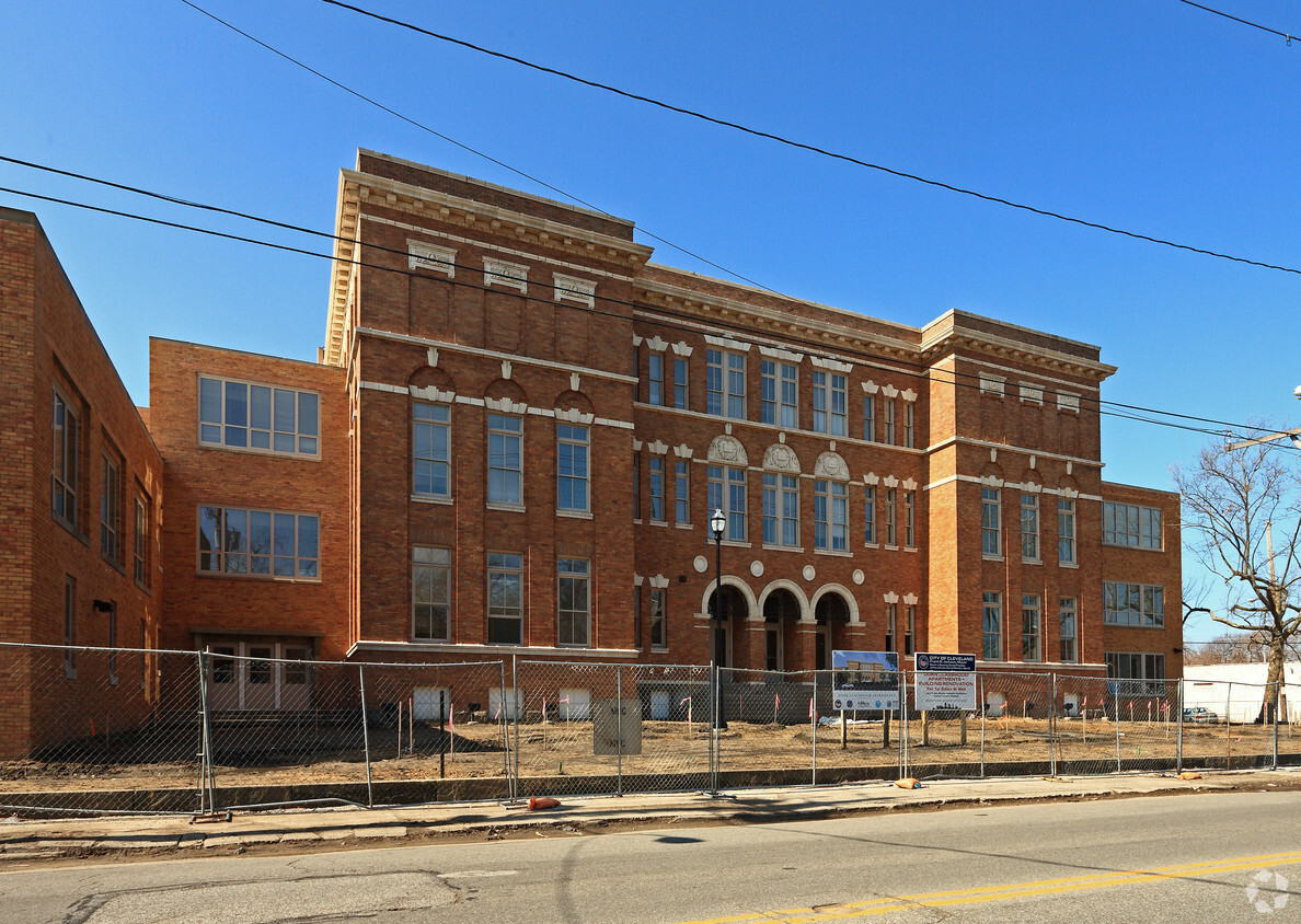 Primary Photo - Doan Classroom Apartments