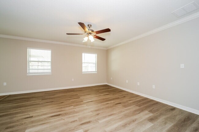 Building Photo - 116 River Cove Cir